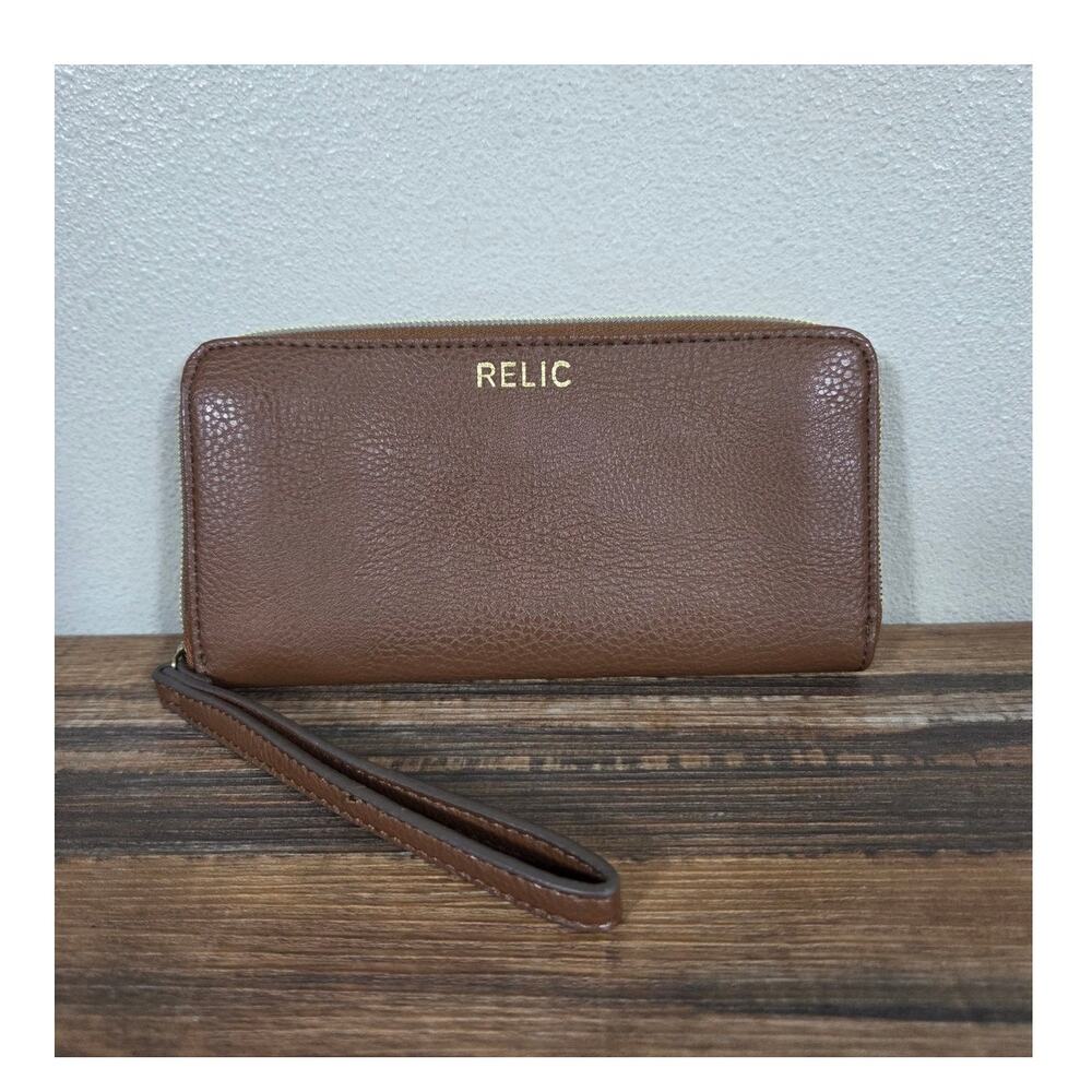 Relic Brown Pebbled Faux Leather Zip Around Wallet Wristlet